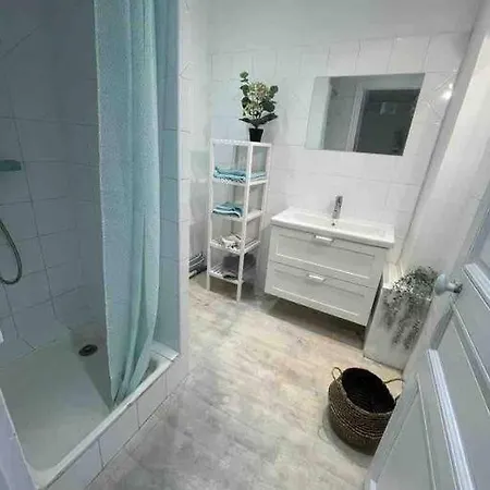 Lovely With 2 Bedrooms Liberation *