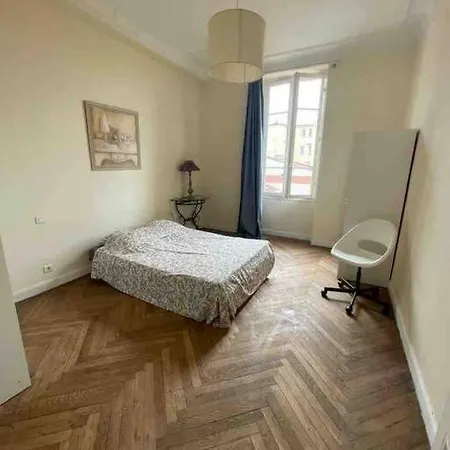 Lovely With 2 Bedrooms Liberation * Nice
